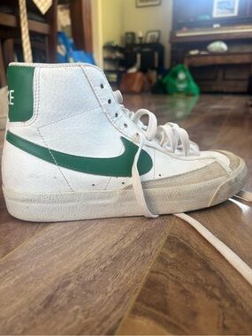 Nike White High-Top Sneakers with Green Swoosh - Kids